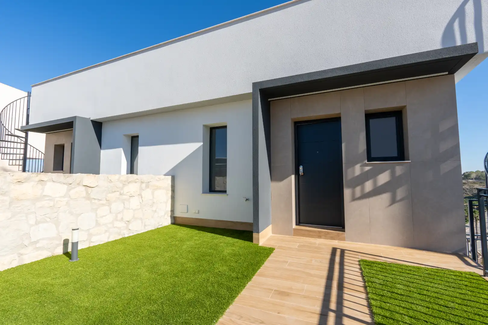 Neubau-Doppelhaushälfte mit Terrasse zum Verkauf in Calle Alicante 113, imagen 3