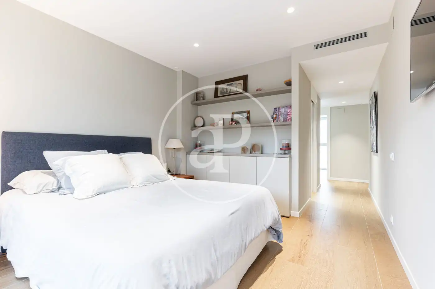 Bedroom of Flat for sale in Sant Cugat del Vallès  with Air Conditioner, Heating and Private garden