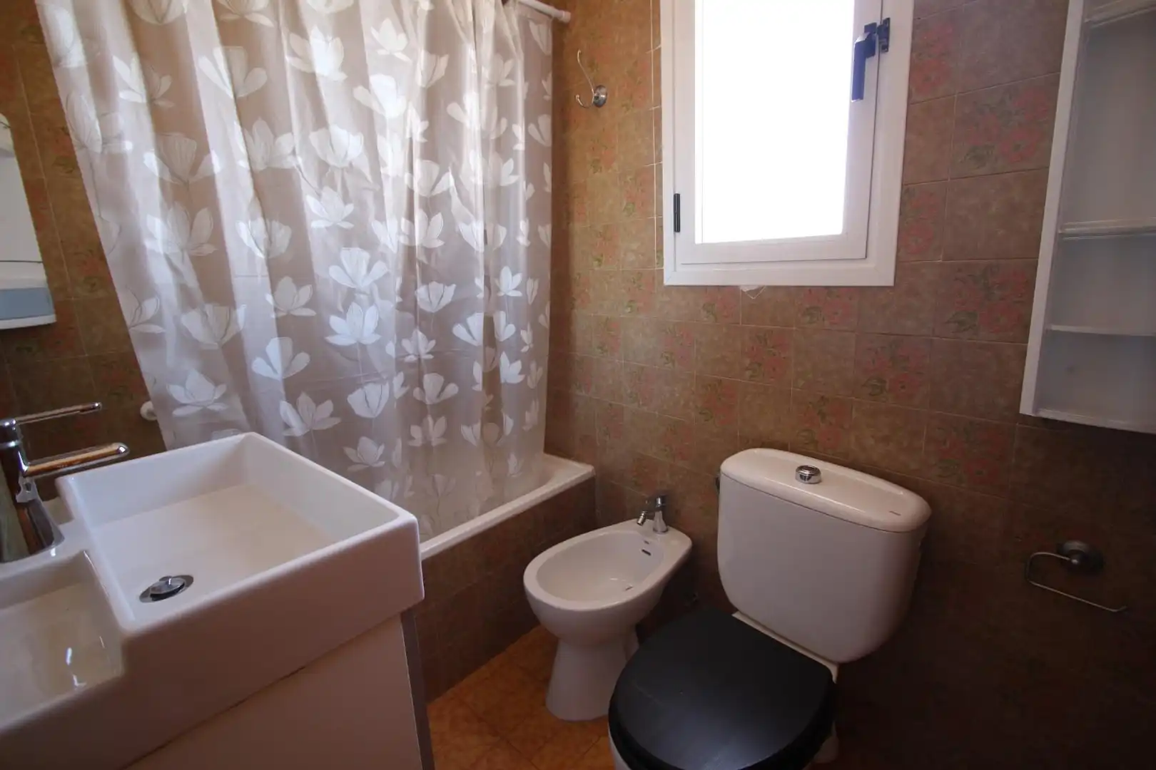 Baño de Casa o chalet en venta en Guardamar del Segura con Jardín privado, Terraza y Piscina