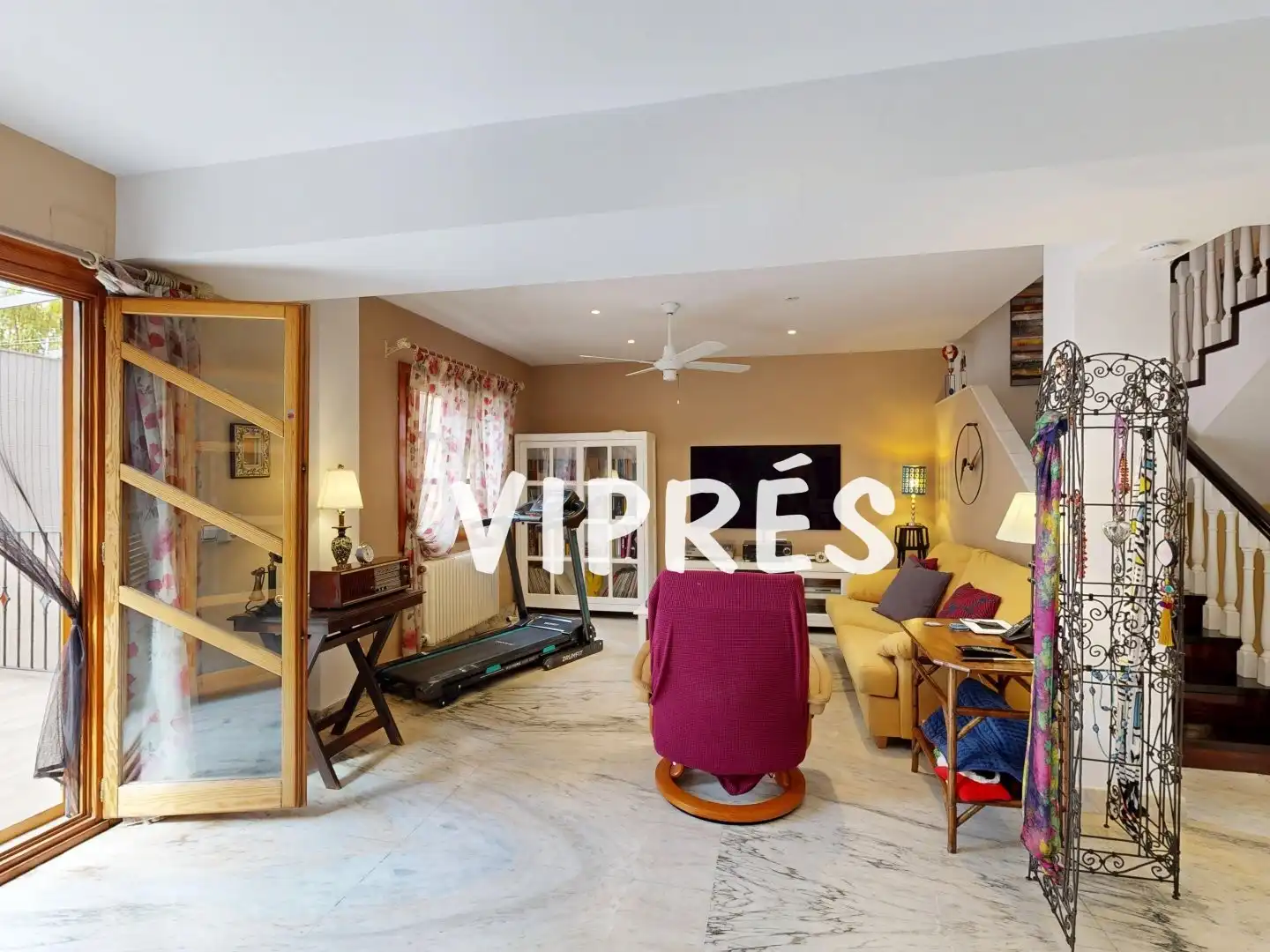 Sala de estar de Casa adosada en venta en Mérida con Calefacción