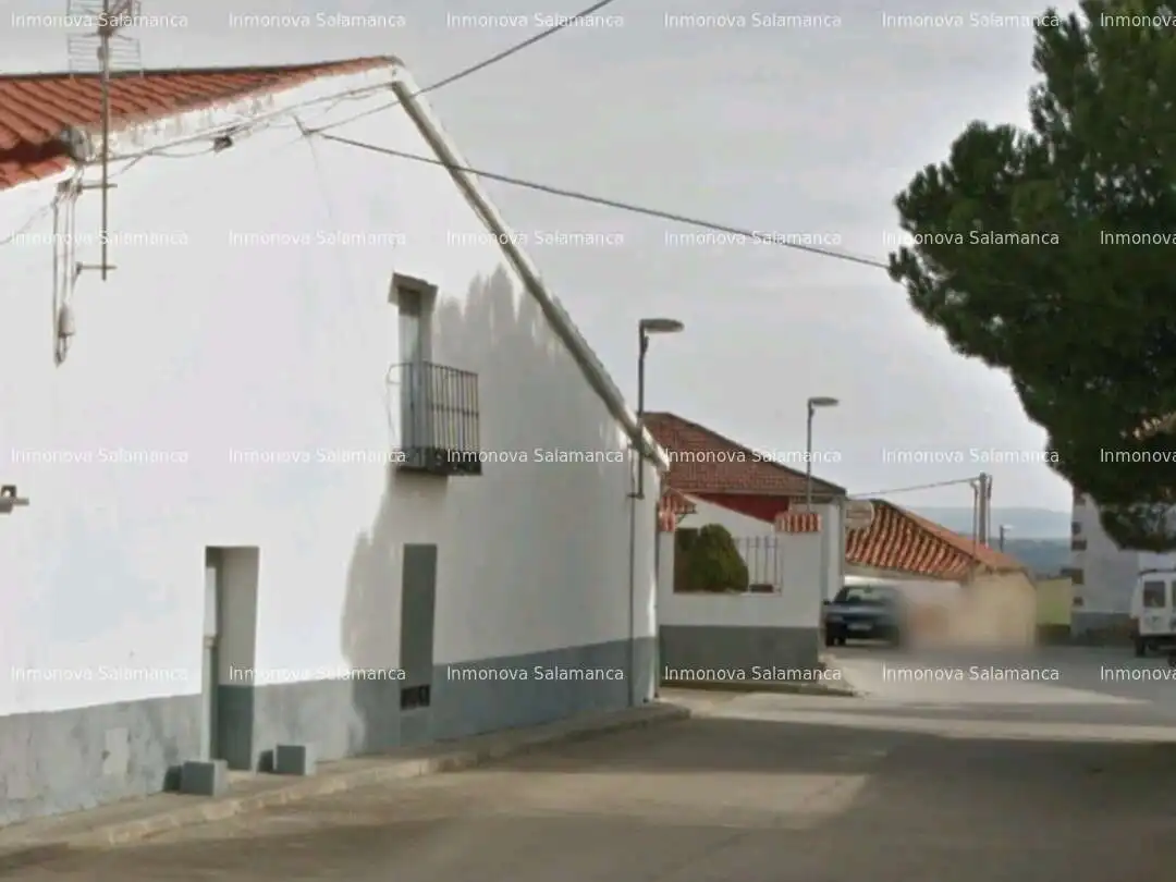 Vista exterior de Casa o xalet en venda en Pedrosillo de los Aires amb Calefacció i Balcó