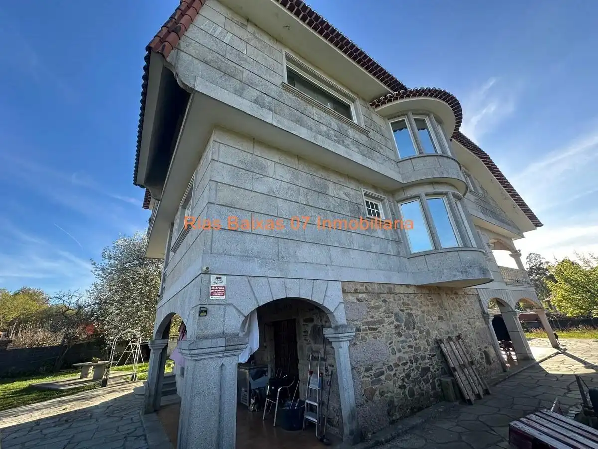 House with garden for sale in Mos, imagen 7