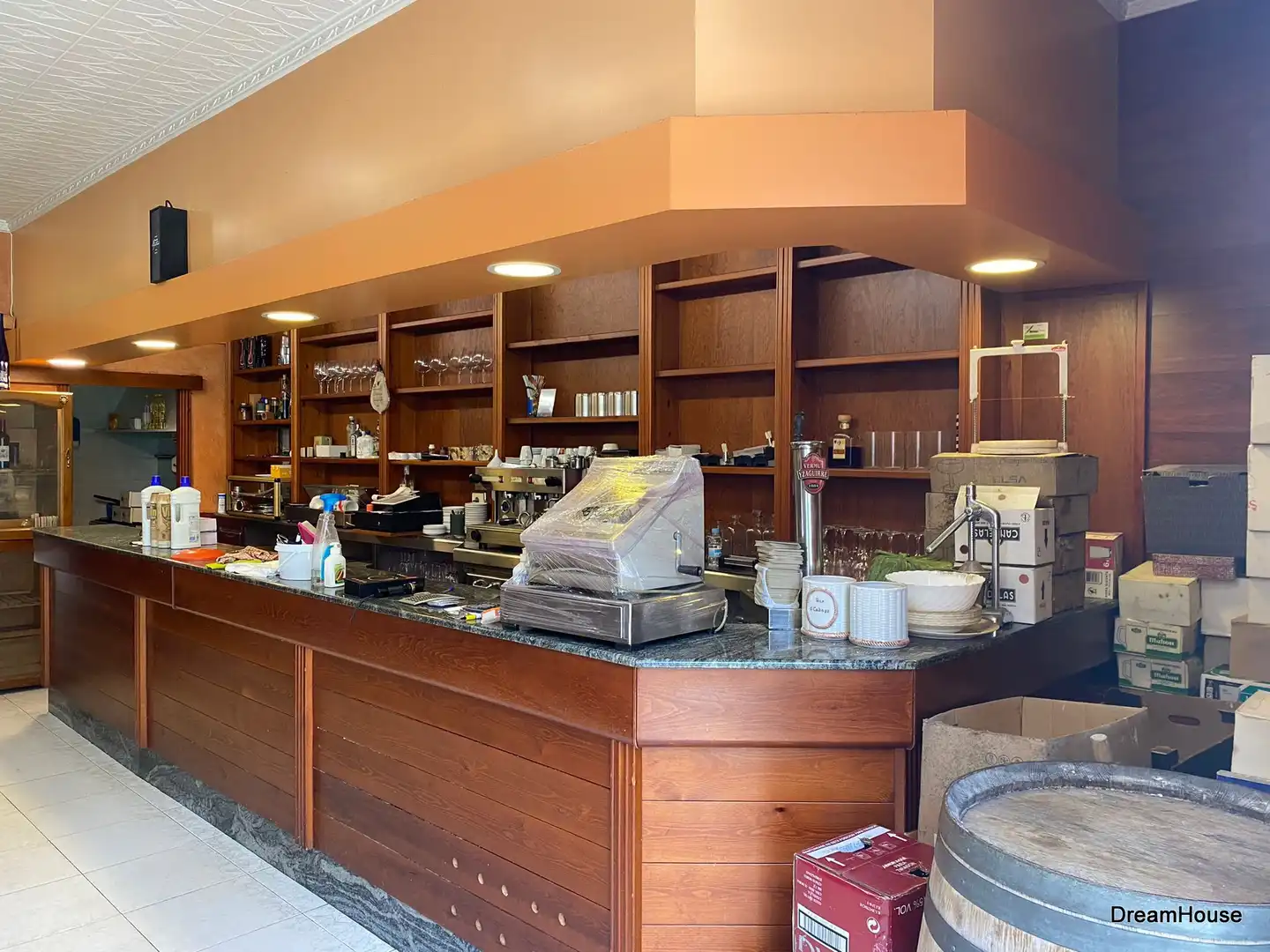 Local comercial en venta en Rúa Luis Seoane Pintor 3, imagen 2
