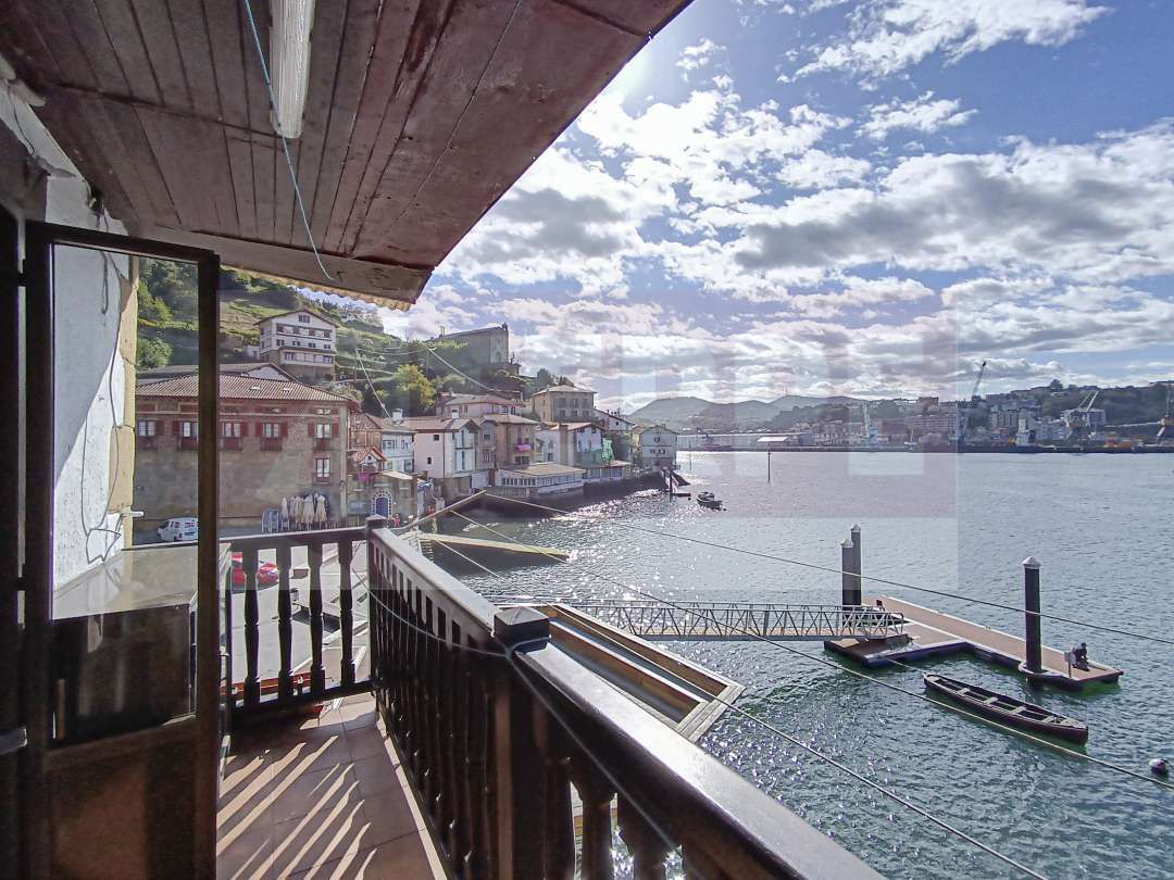 Bedroom of Flat for sale in Pasaia  with Balcony