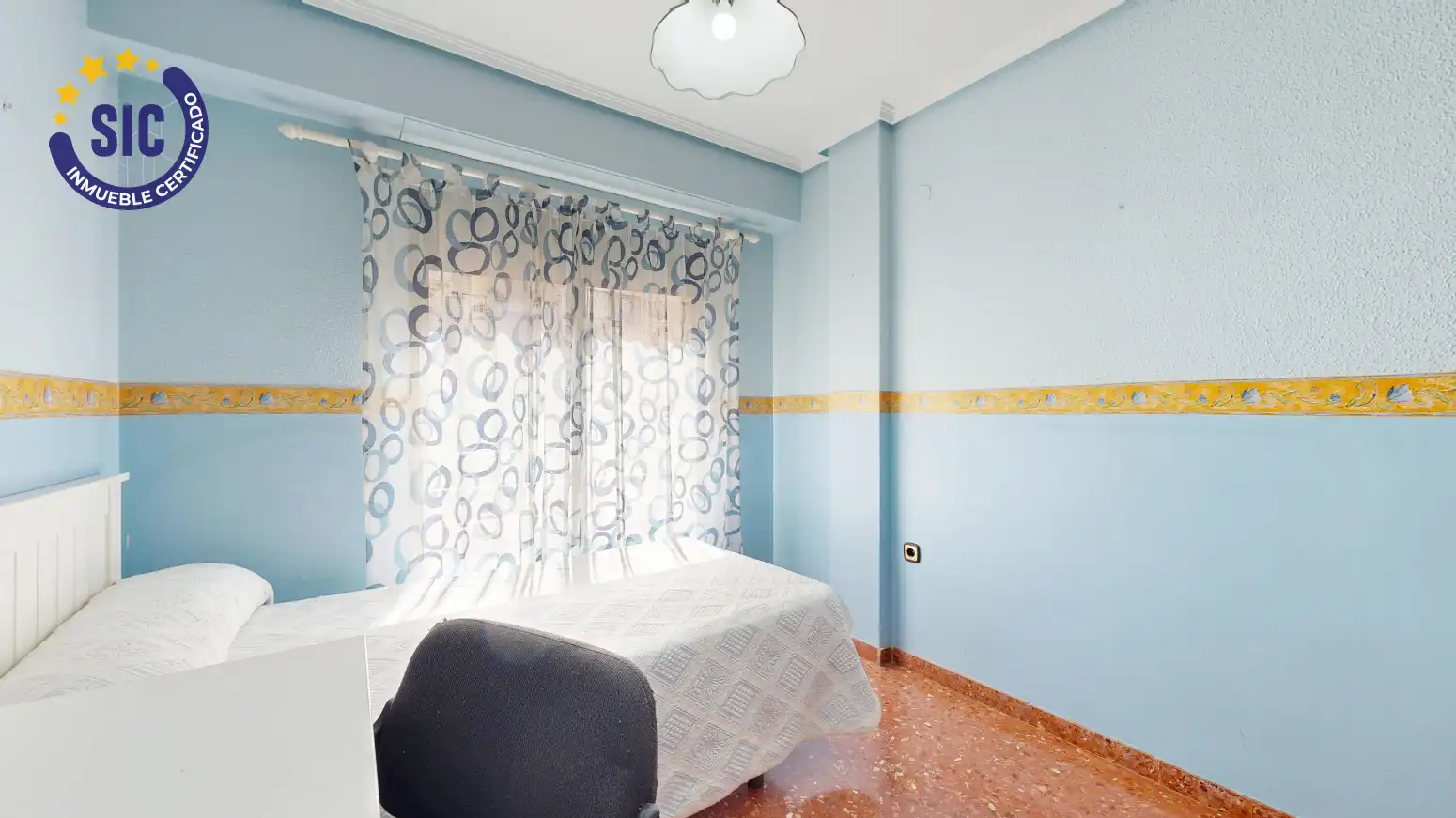 Bedroom of Flat for sale in Torrent  with Balcony