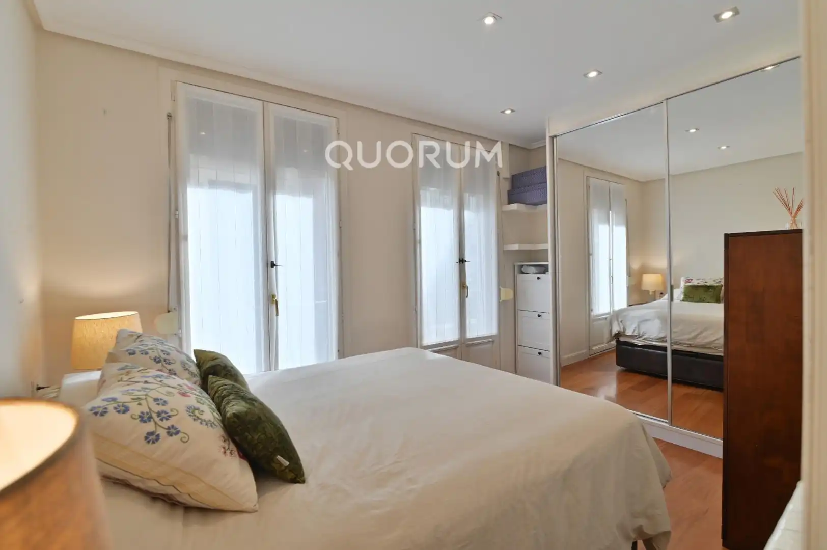 Habitación de Piso en venta en Bilbao  con Aire acondicionado, Calefacción y Balcón