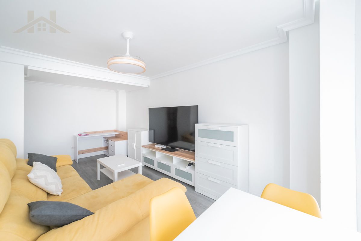 Living room of Flat for sale in Leganés  with Air Conditioner, Heating and Terrace