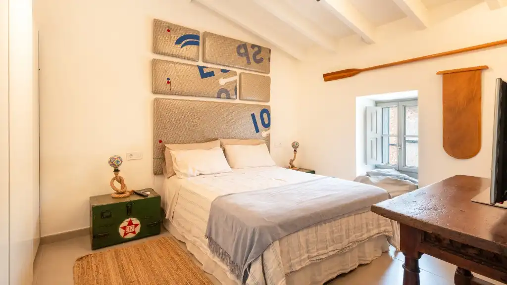 Dormitori de Finca rústica en venda en Consell amb Aire condicionat, Jardí privat i Terrassa
