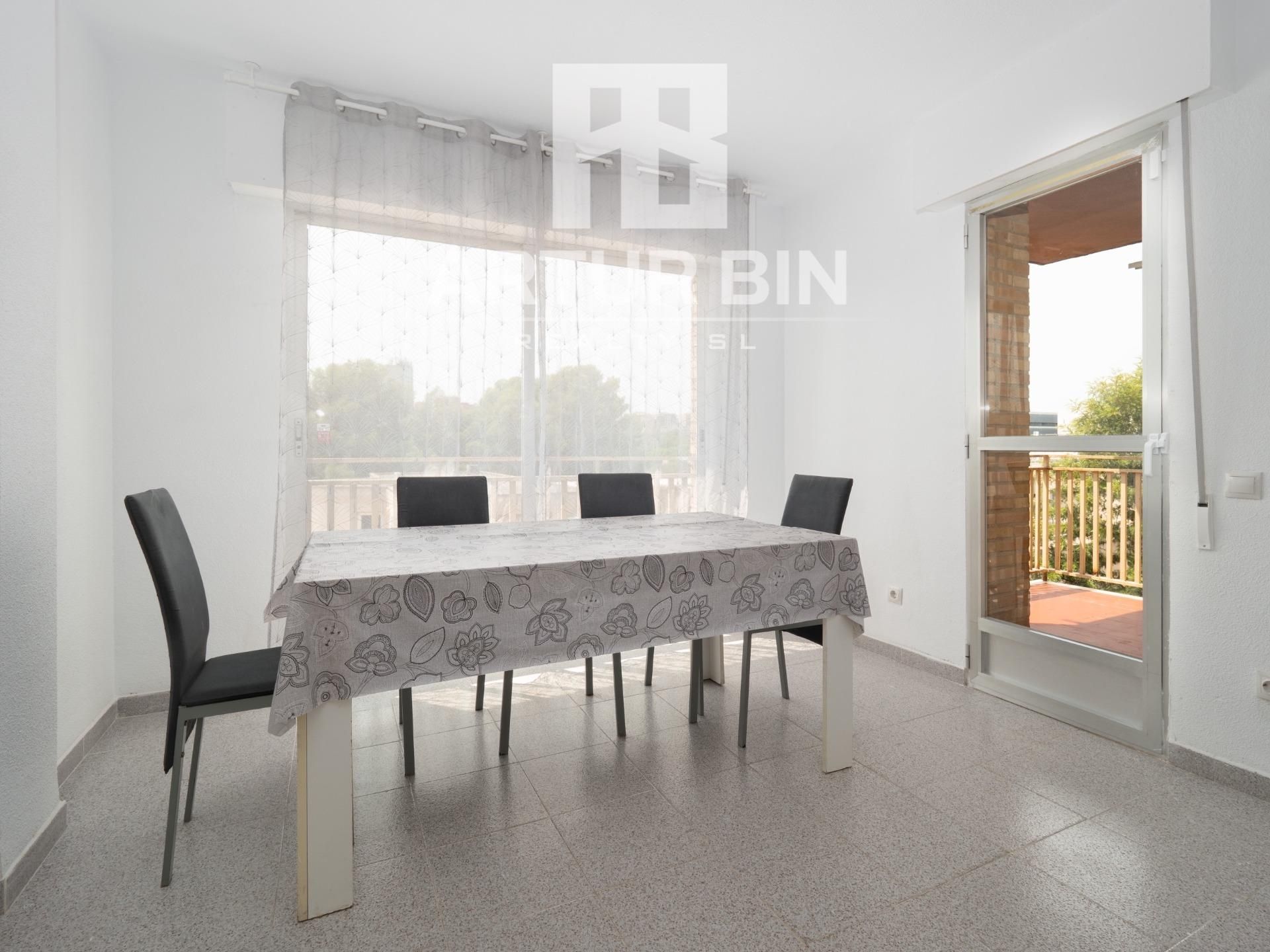 Menjador de Apartament en venda en Burjassot amb Terrassa, Traster i Balcó