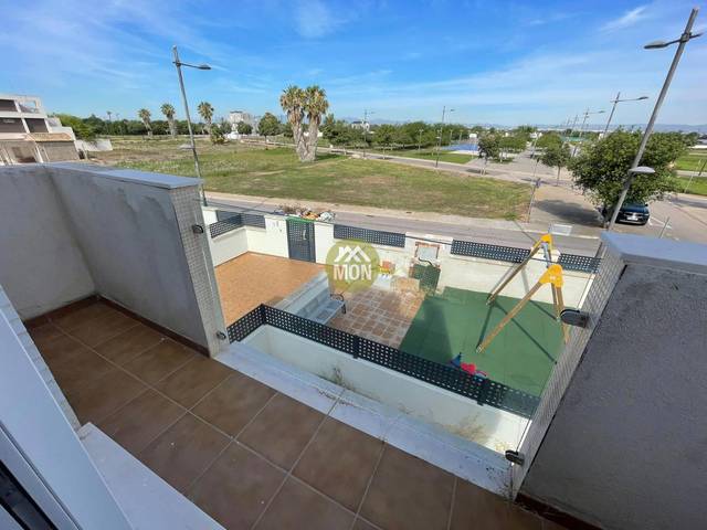 Casa adosada en Venta en Playa - Ben Afeli