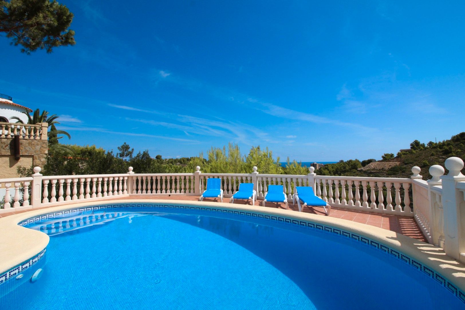 Swimming pool of House or chalet for sale in Dénia  with Air Conditioner, Heating and Terrace
