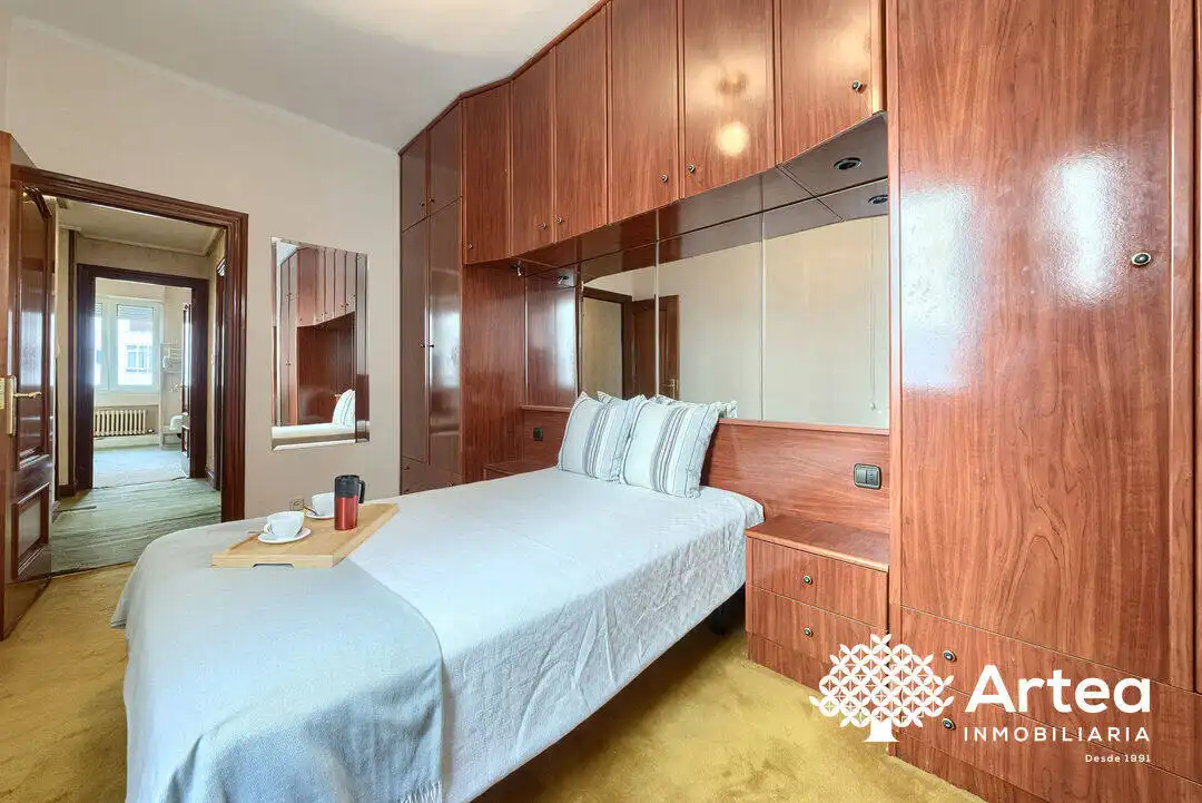 Bedroom of Flat for sale in Bilbao   with Heating