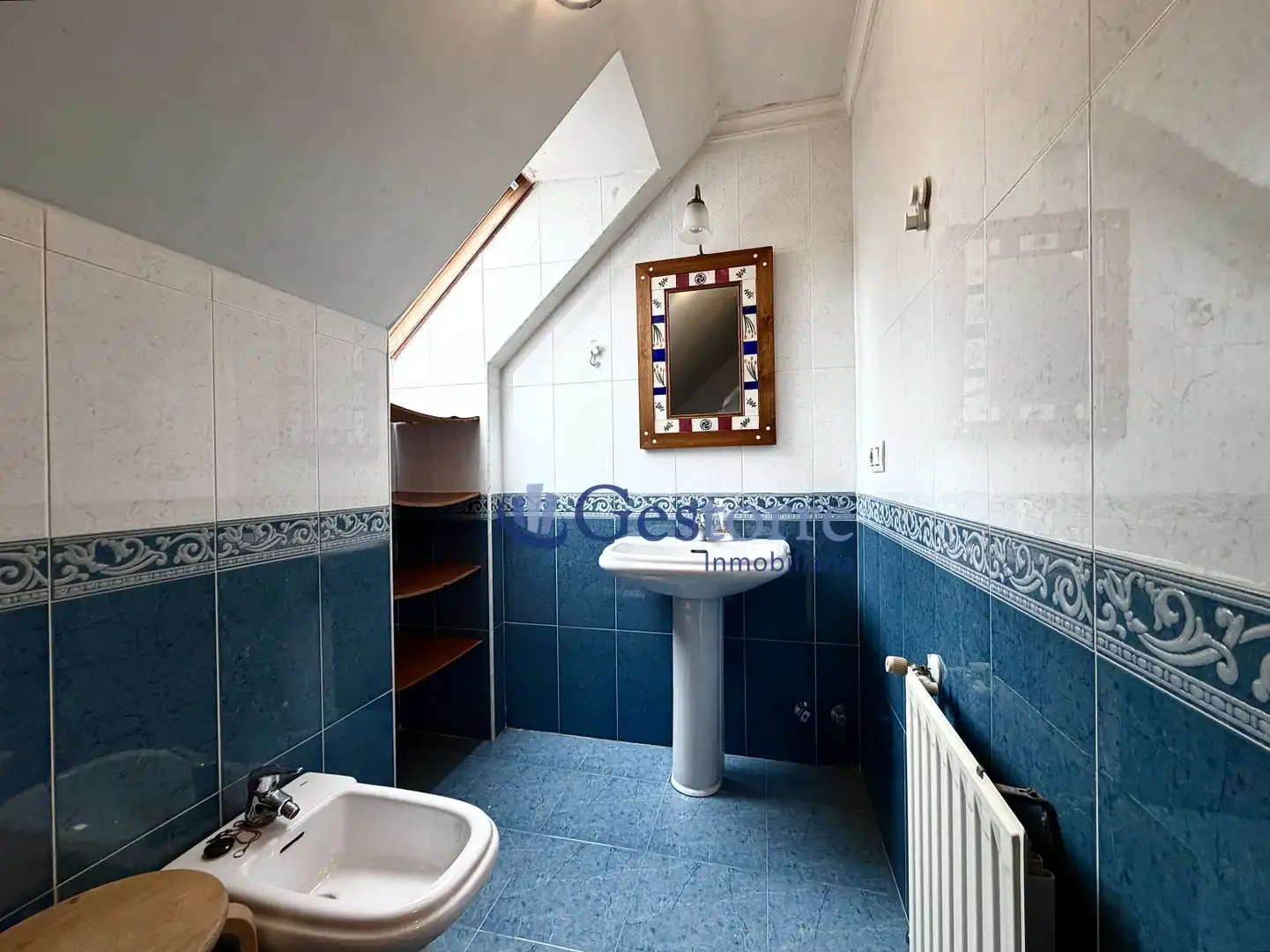 Badezimmer von Wohnung zum Verkauf in Oviedo  mit Heizung und Möbliert
