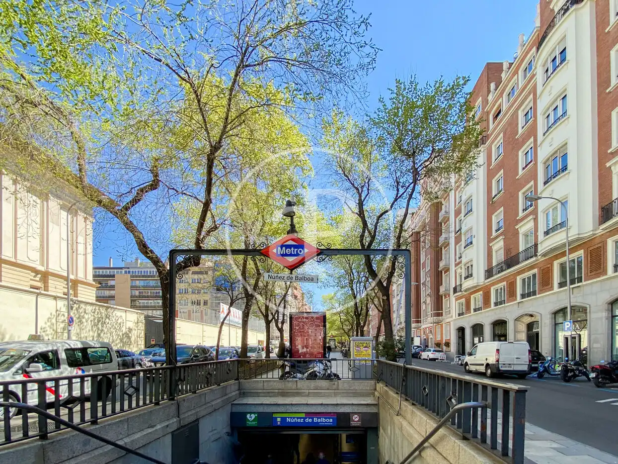 Piso en venta en C. de Hermosilla, Goya