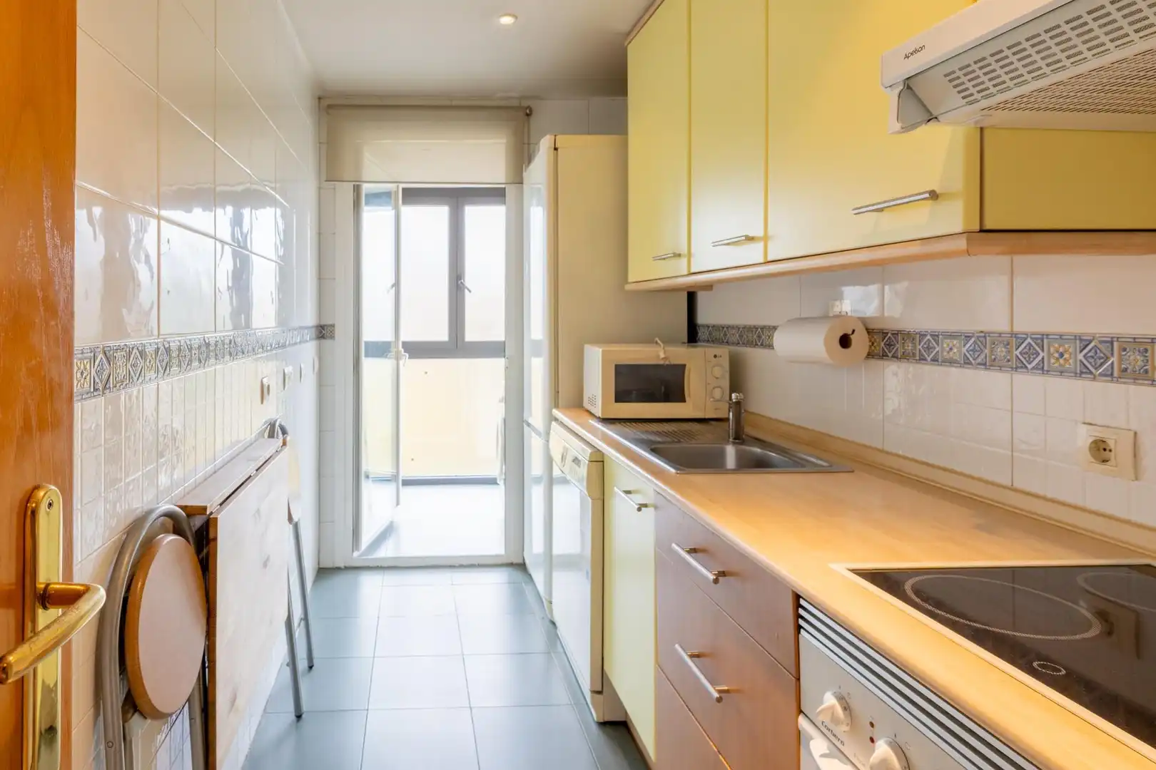Cocina de Piso en venta en Madrid con Aire acondicionado, Calefacción y Jardín privado