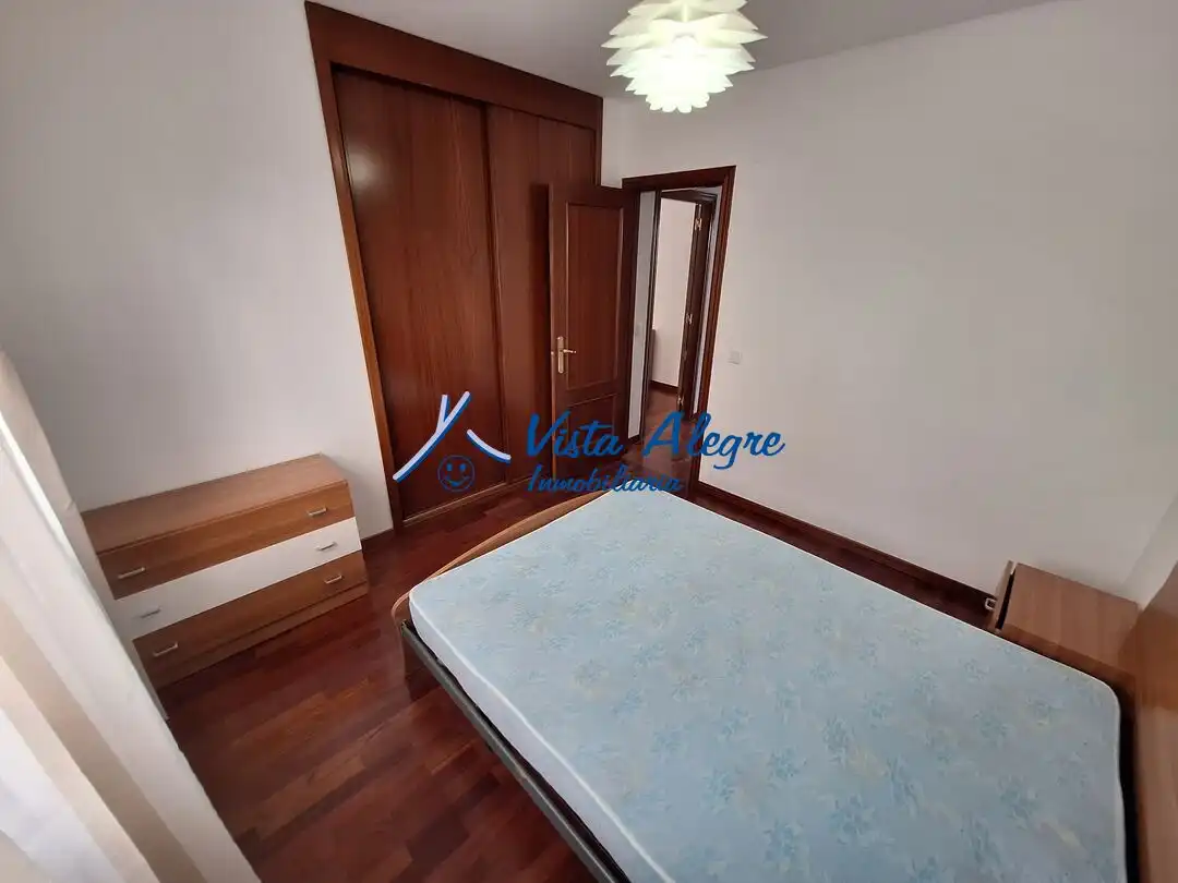 Schlafzimmer von Einfamilien-Reihenhaus zum Verkauf in Santo Domingo de la Calzada mit Heizung, Privatgarten und Terrasse