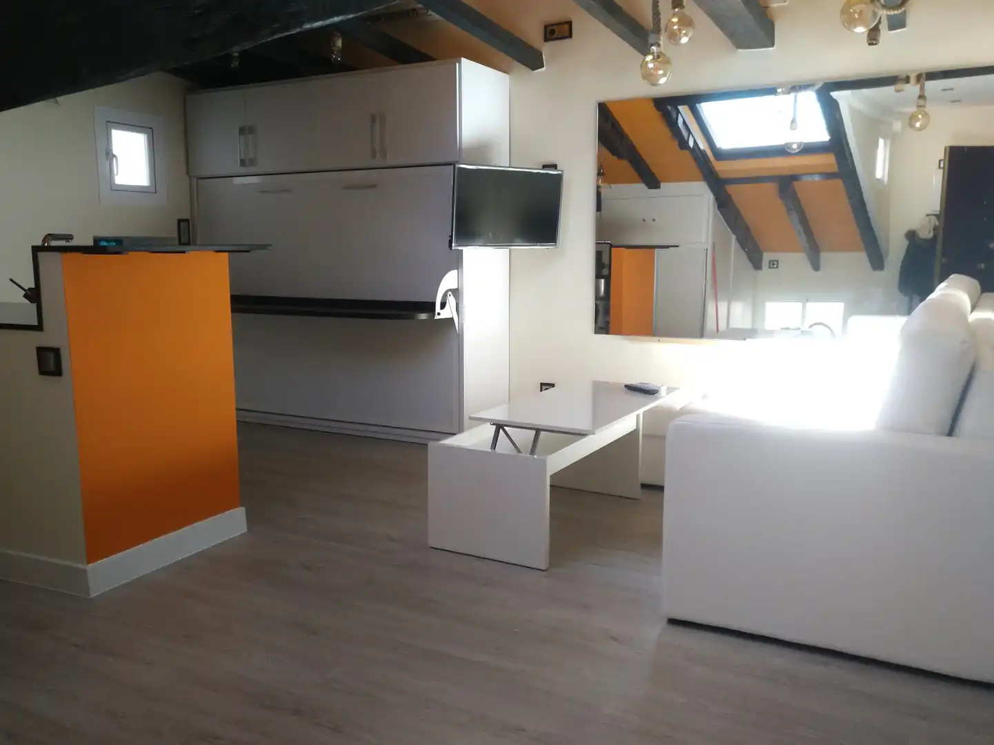 Sala de estar de Estudio en venta en Madrid con Aire acondicionado, Calefacción y Amueblado