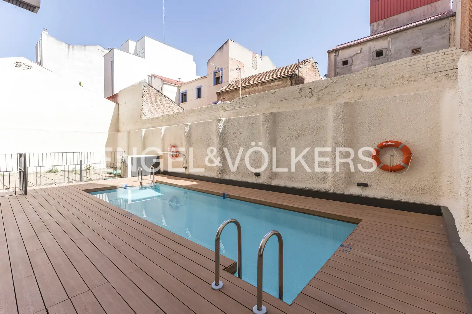 Piscina de Àtic de lloguer en Madrid amb Aire condicionat, Calefacció i Terrassa