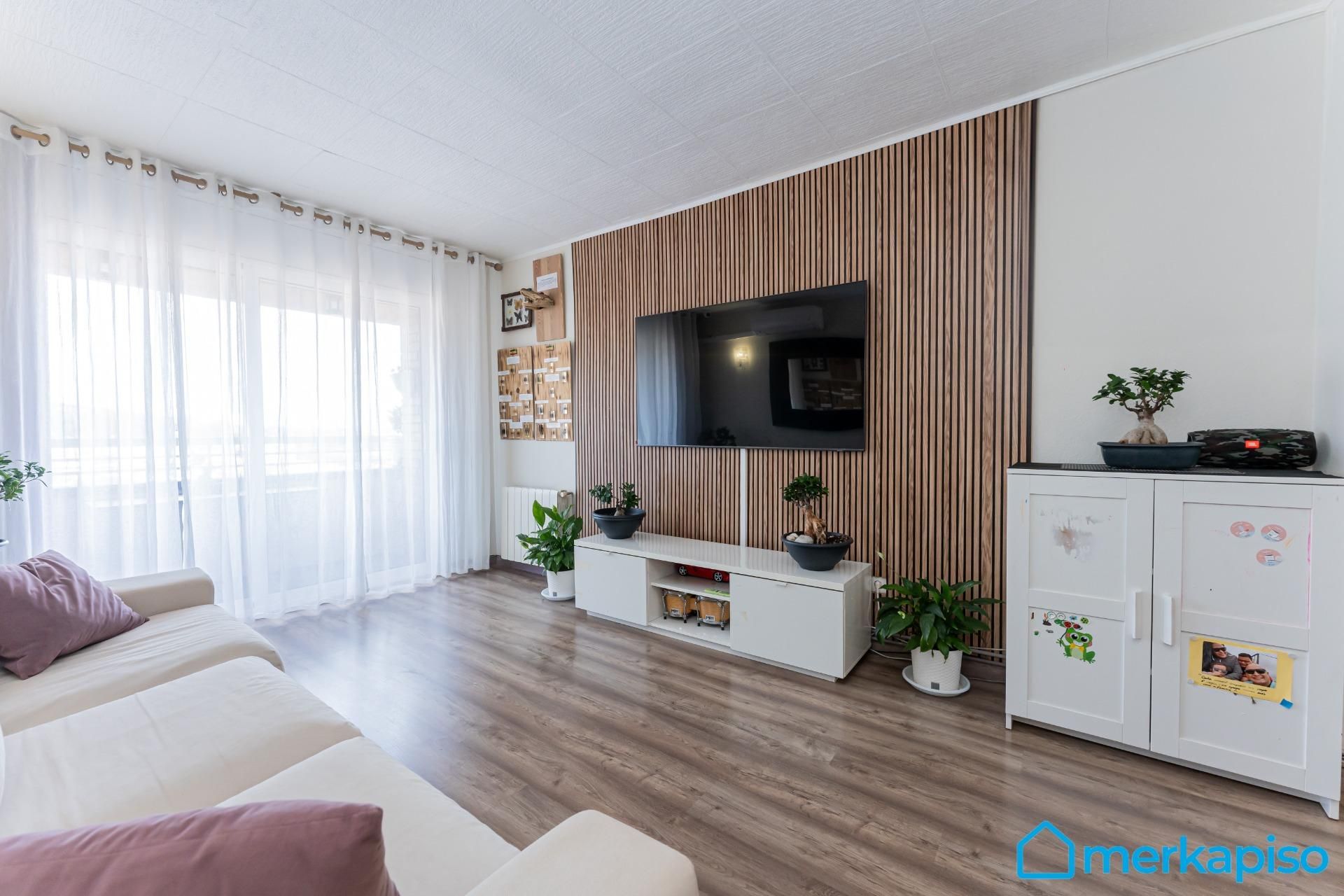Living room of Flat for sale in Viladecans  with Terrace and Balcony