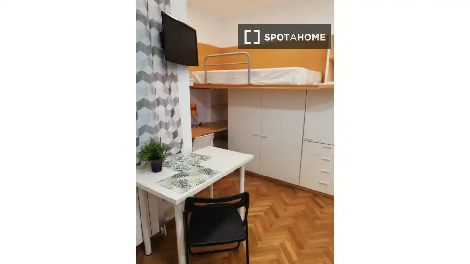 Bedroom of Flat for rent in Eixample