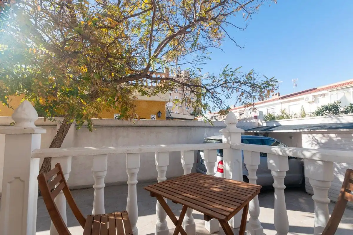Jardín de Casa o chalet en venta en Torrevieja con Aire acondicionado, Terraza y Trastero