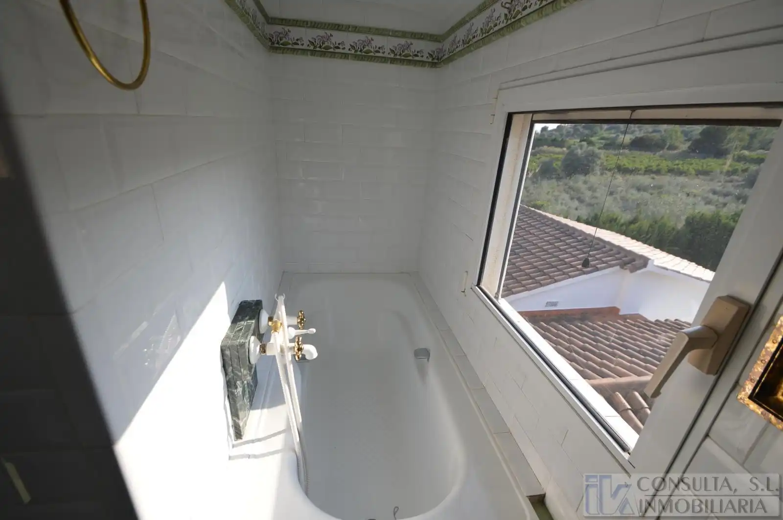 Bany de Casa o xalet en venda en Vinaròs amb Jardí privat, Terrassa i Piscina