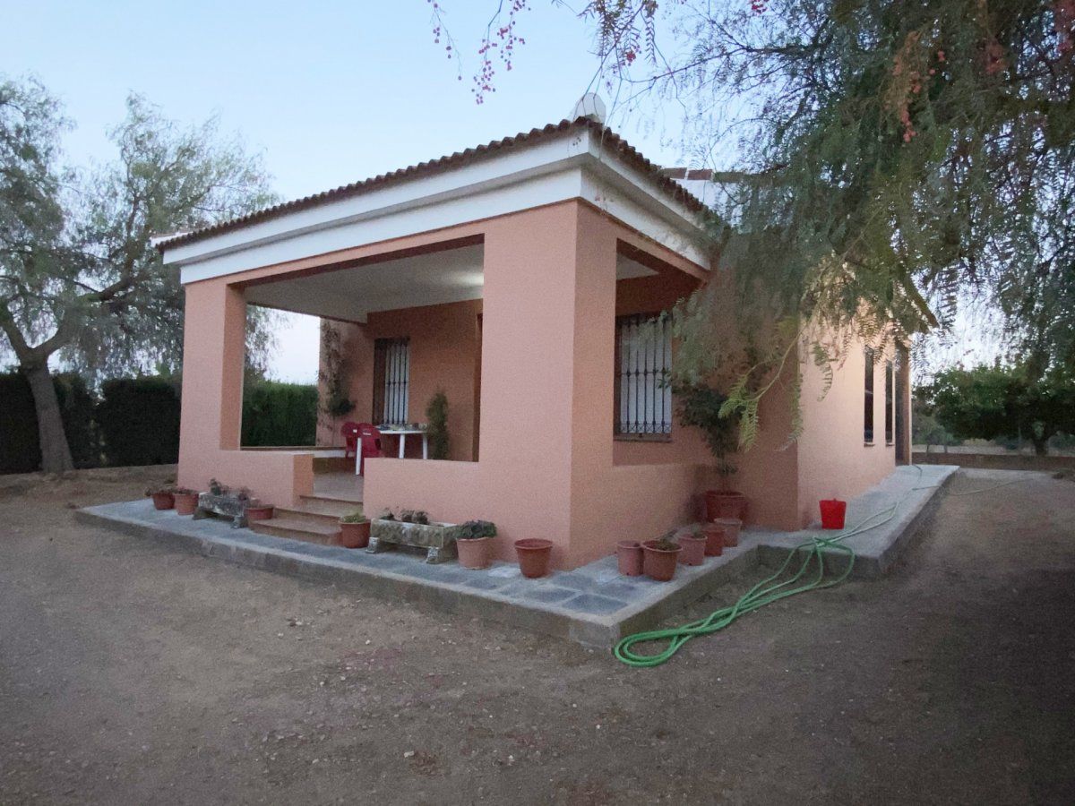 Außenansicht von Country house zum verkauf in Villalba del Alcor mit Heizung und Terrasse