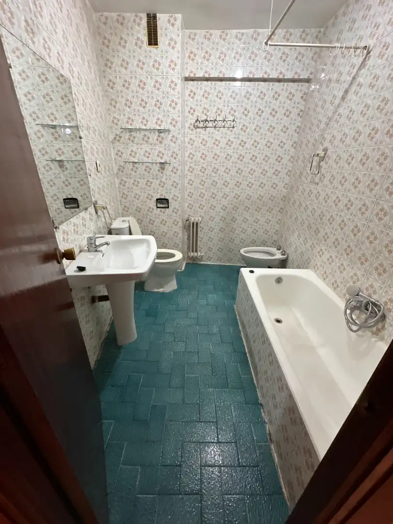 Bathroom of Flat for sale in Cuenca  with Heating, Terrace and Furnished