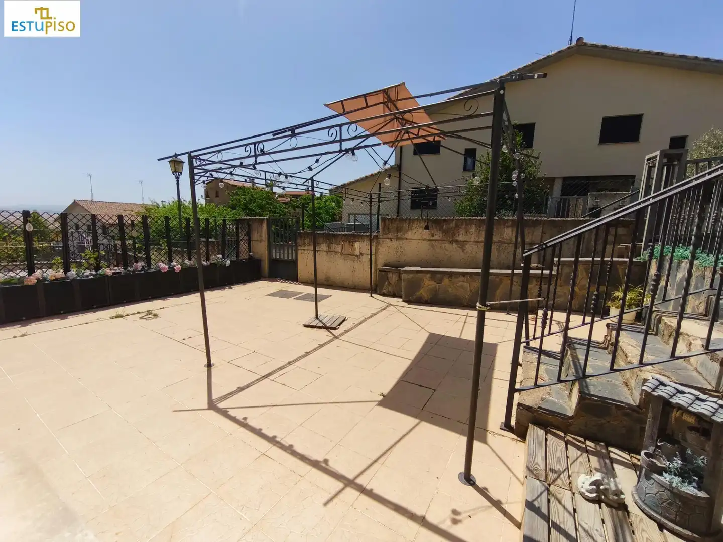 Terrassa de Casa adosada en venda en Erriberagoitia / Ribera Alta amb Calefacció, Terrassa i Alarma
