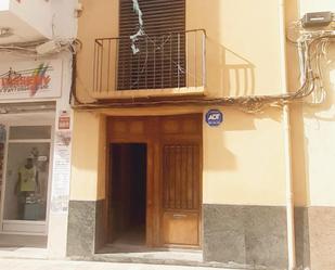 Vista exterior de Casa o xalet en venda en Castellón de la Plana / Castelló de la Plana amb Terrassa i Balcó