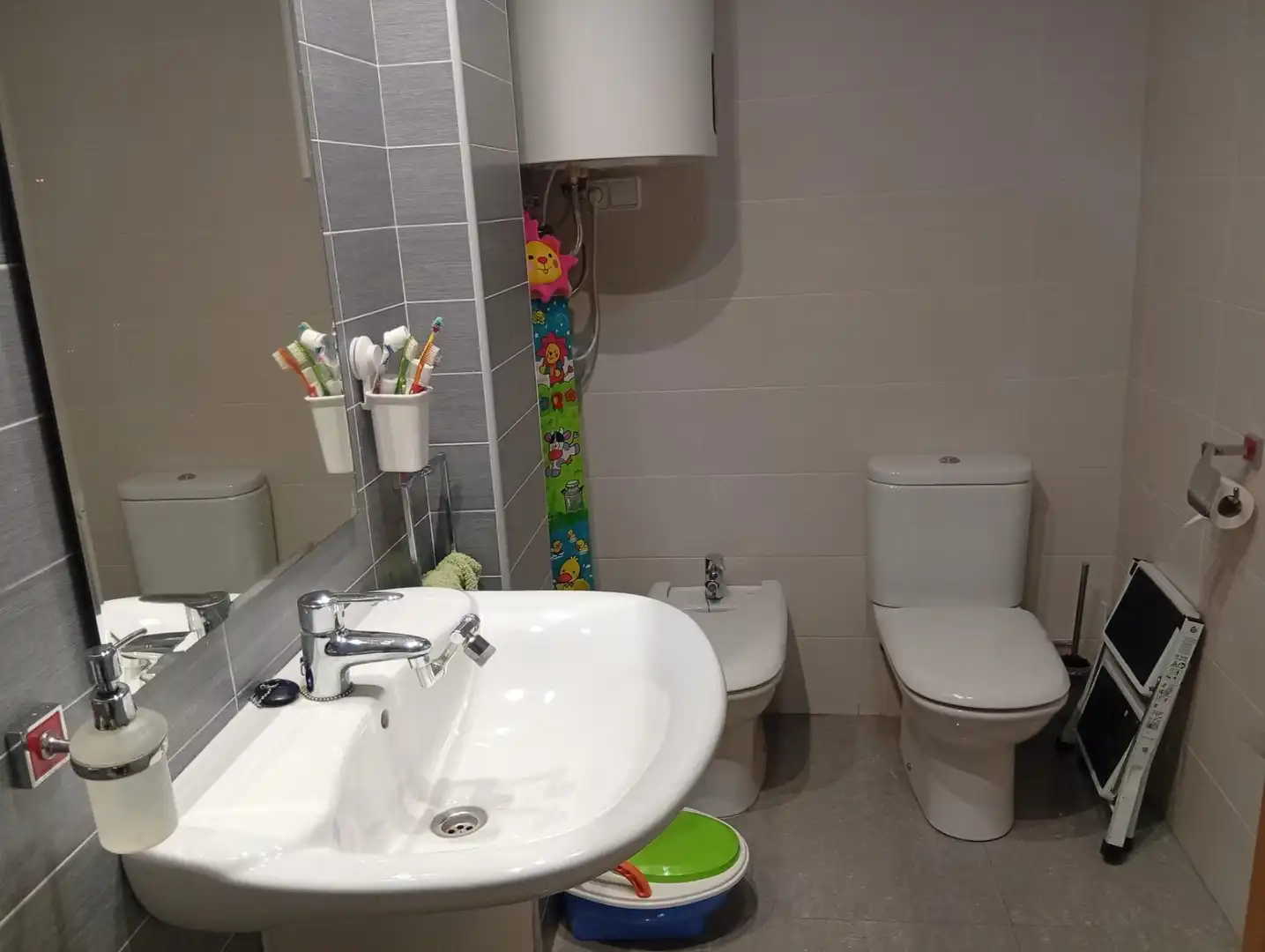 Bathroom of Flat for sale in La Pobla del Duc  with Air Conditioner, Furnished and Community pool