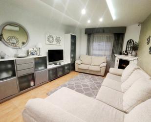 Living room of Flat for sale in Torre del Campo  with Air Conditioner, Heating and Storage room