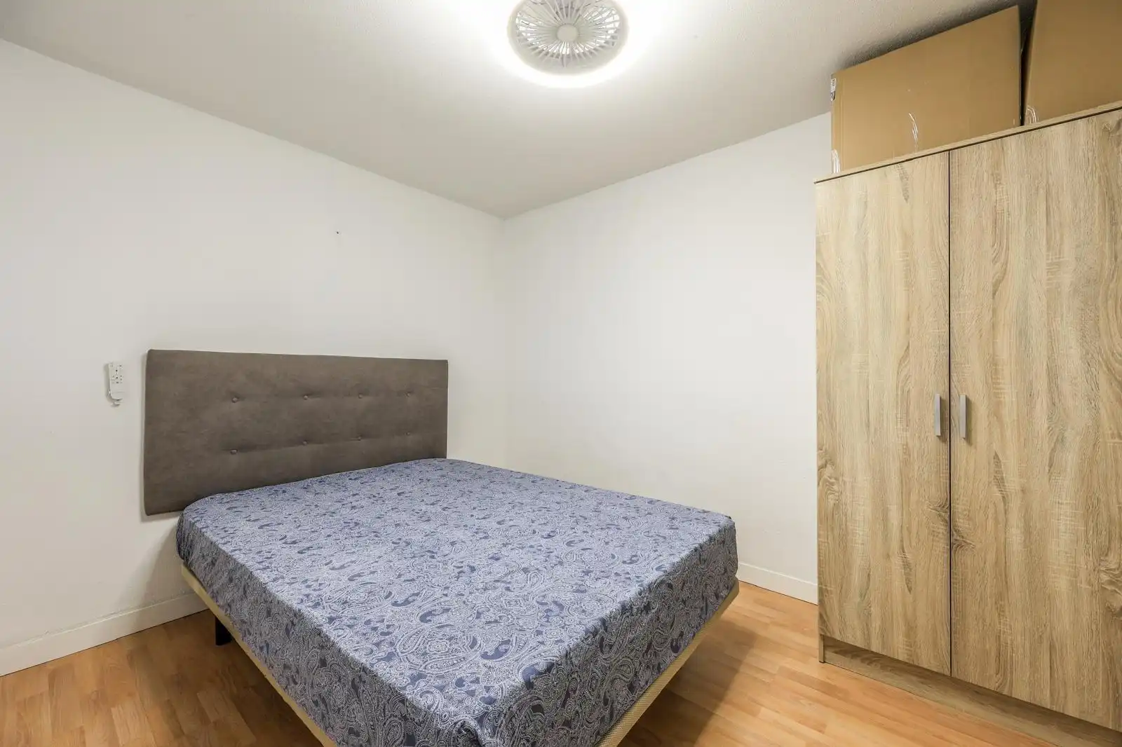 Habitación de Piso en venta en Madrid con Calefacción y Amueblado