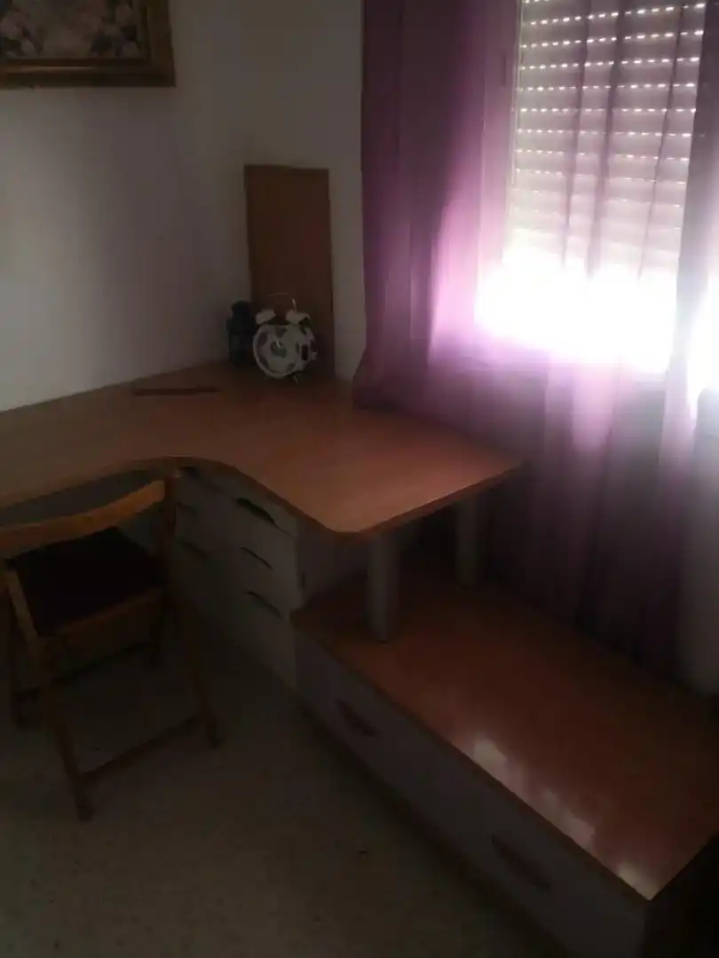 Bedroom of Flat for share in Centro