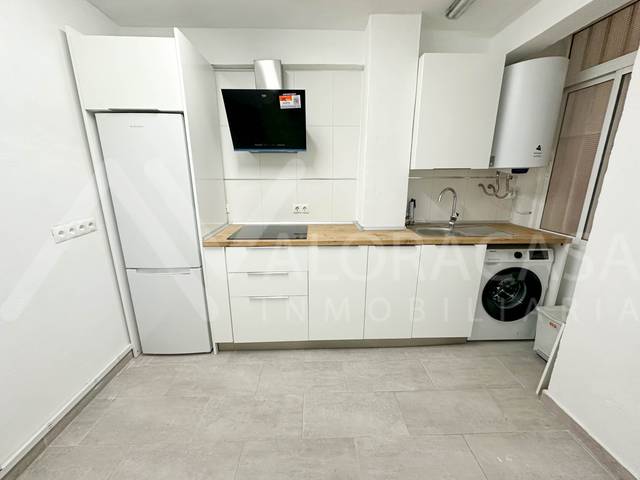 Piso en Alquiler en Parque Ayala - Jardín de la Abadía - Huelín