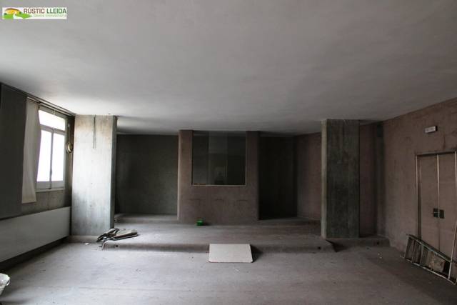 Local comercial en Venta en Tàrrega