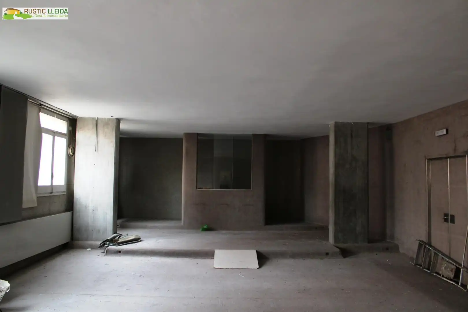 Local comercial en venda a Tàrrega