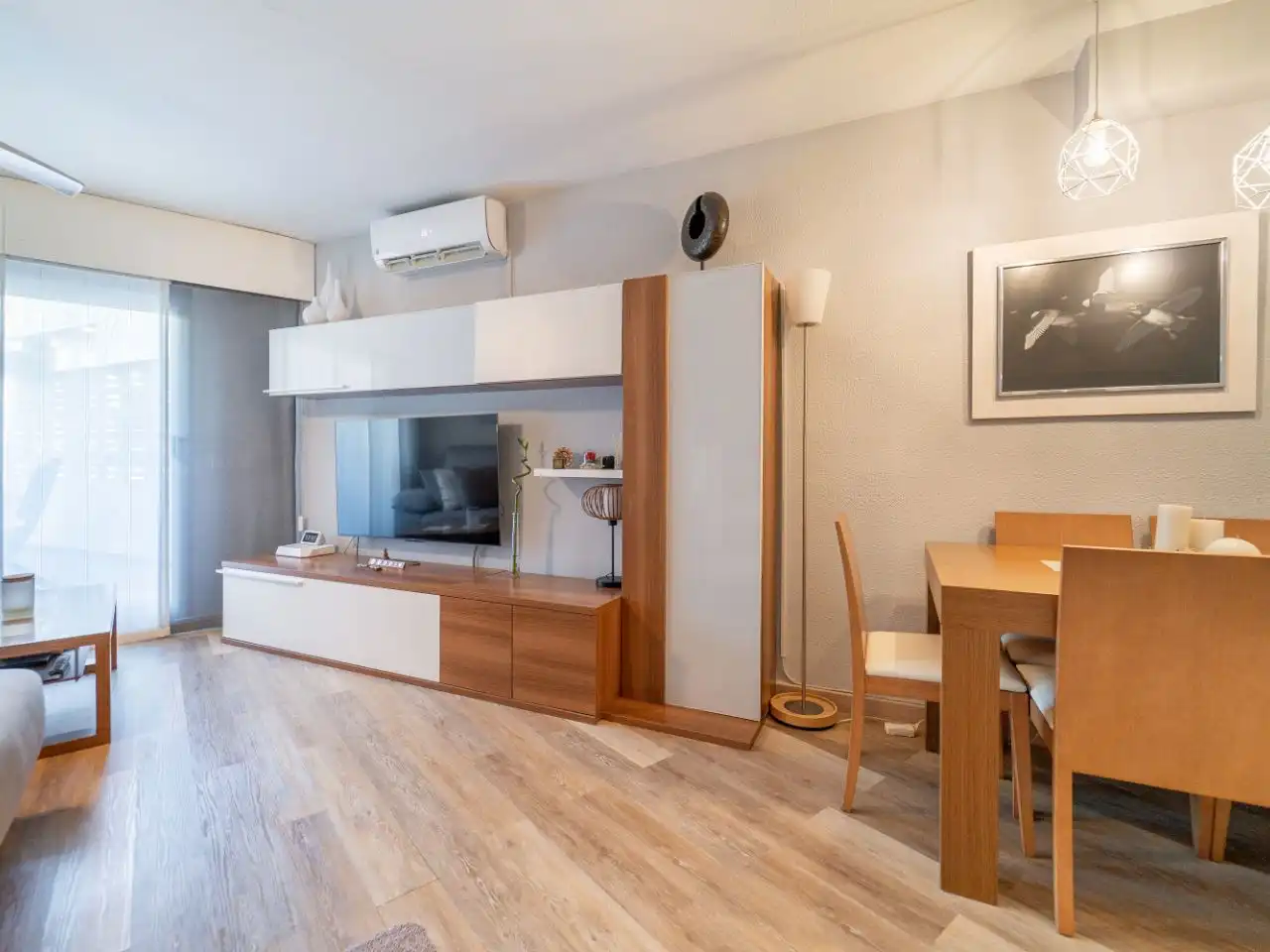 Living room of Houses for sale in Casco Antiguo
