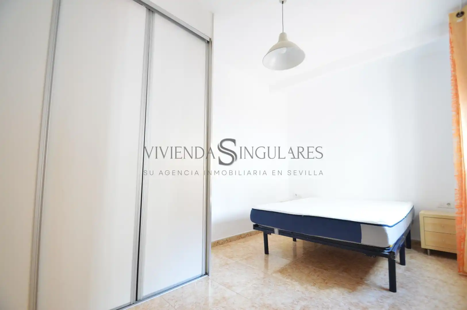 Habitación de Piso en venta en Sevilla con Amueblado