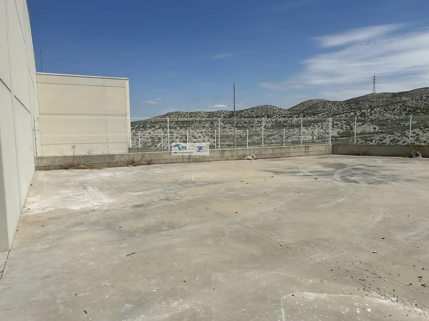 Parking de Nave industrial de alquiler en Cuarte de Huerva