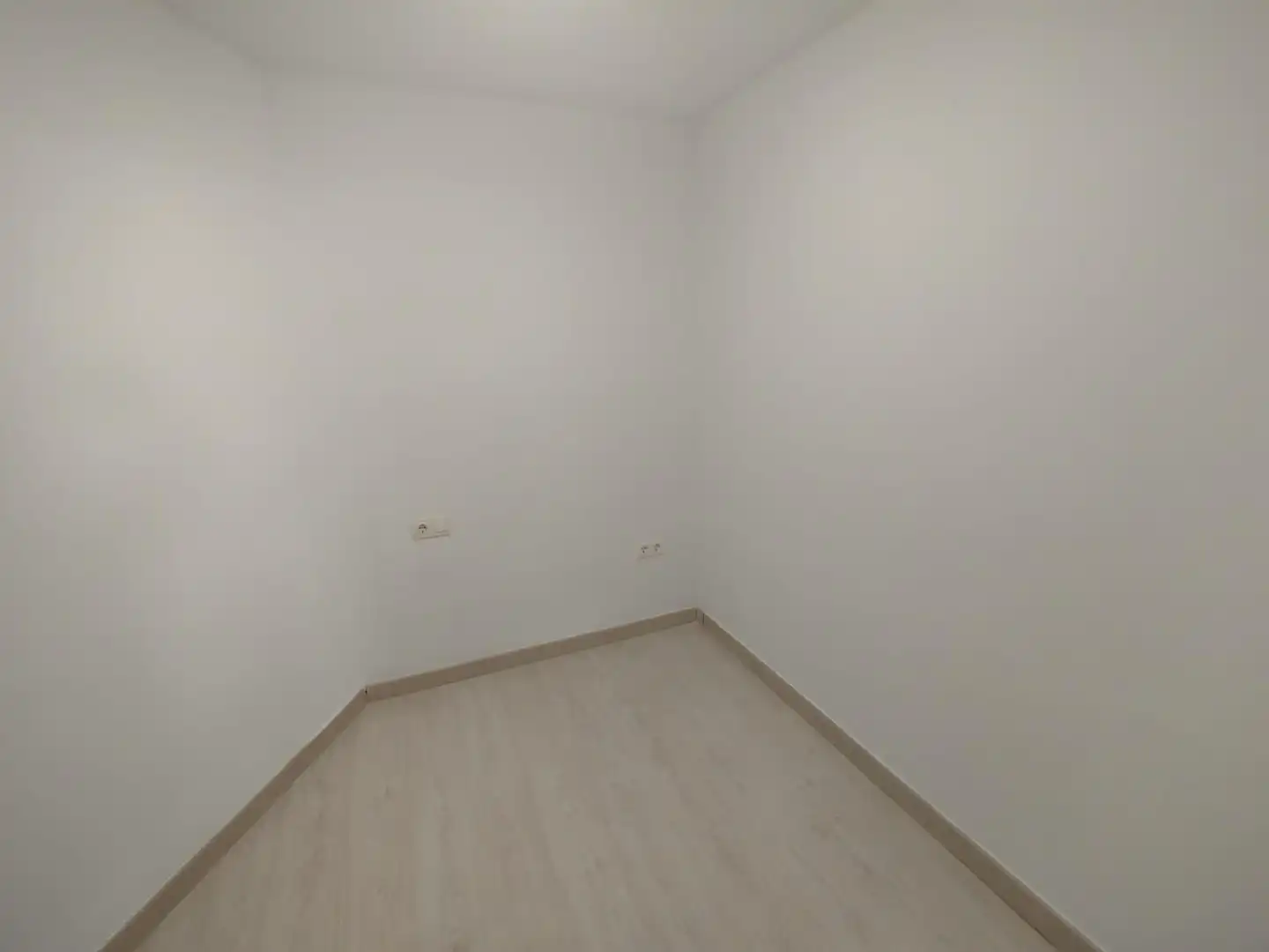Flat for rent in Manresa  with Air Conditioner, Heating and Storage room
