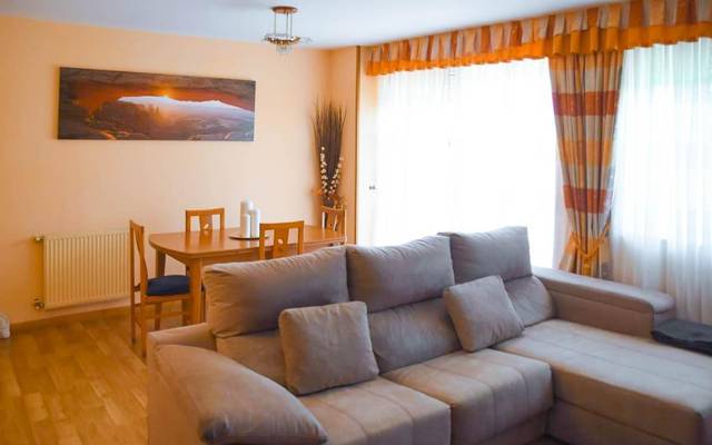 Casa-chalet en Alquiler en Boo