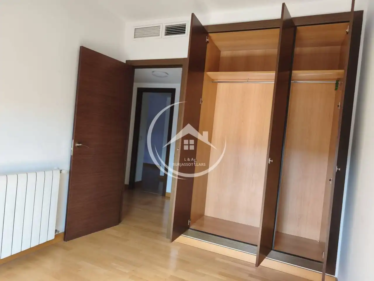 Piso en venta en Burjassot con Aire acondicionado, Calefacción y Parquet