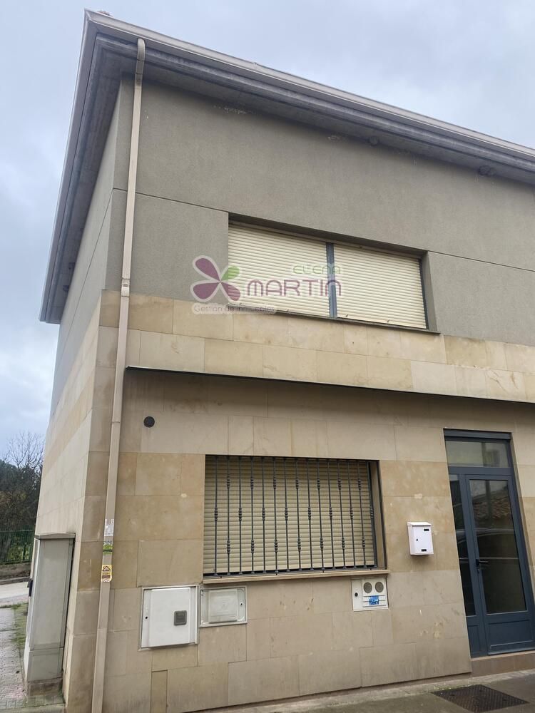 Single-family semi-detached for rent in Calle Puerta María, Villalonquéjar