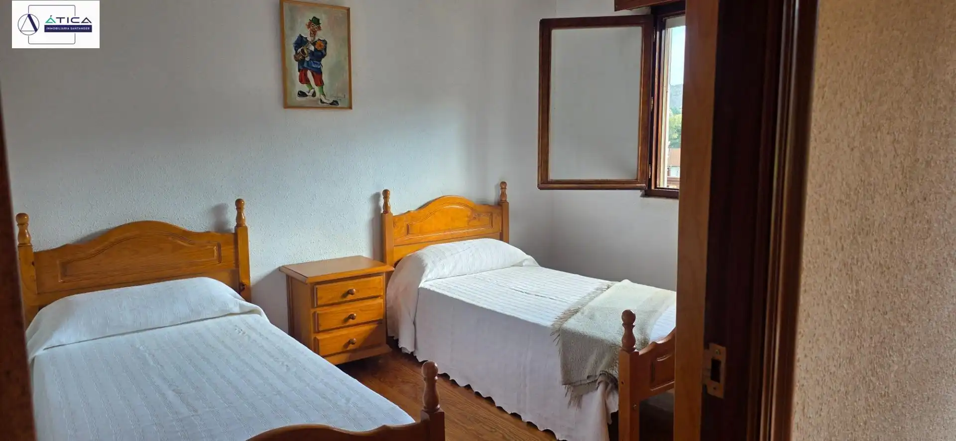 Habitación de Finca rústica en venta en Bárcena de Cicero con Jardín privado y Amueblado