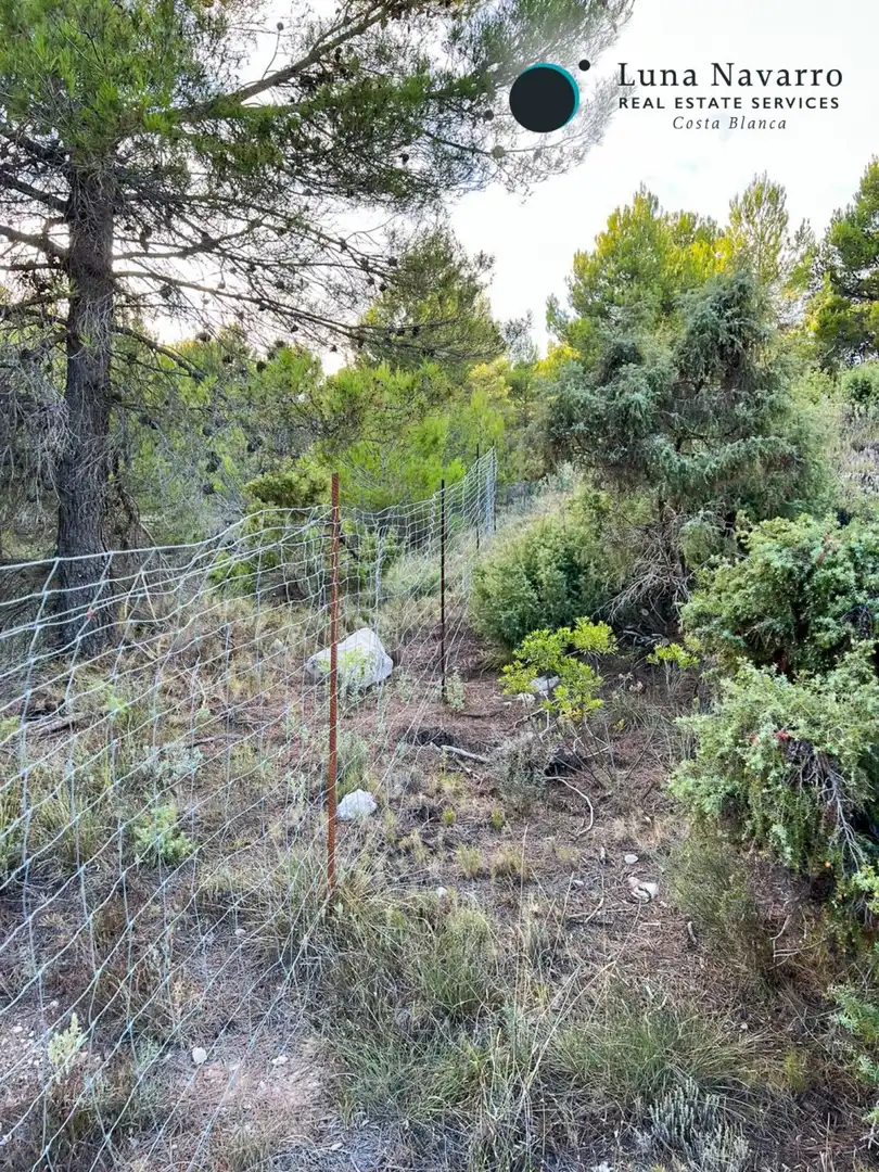 Terreno en venta en Calle San Antonio, 50, Confrides