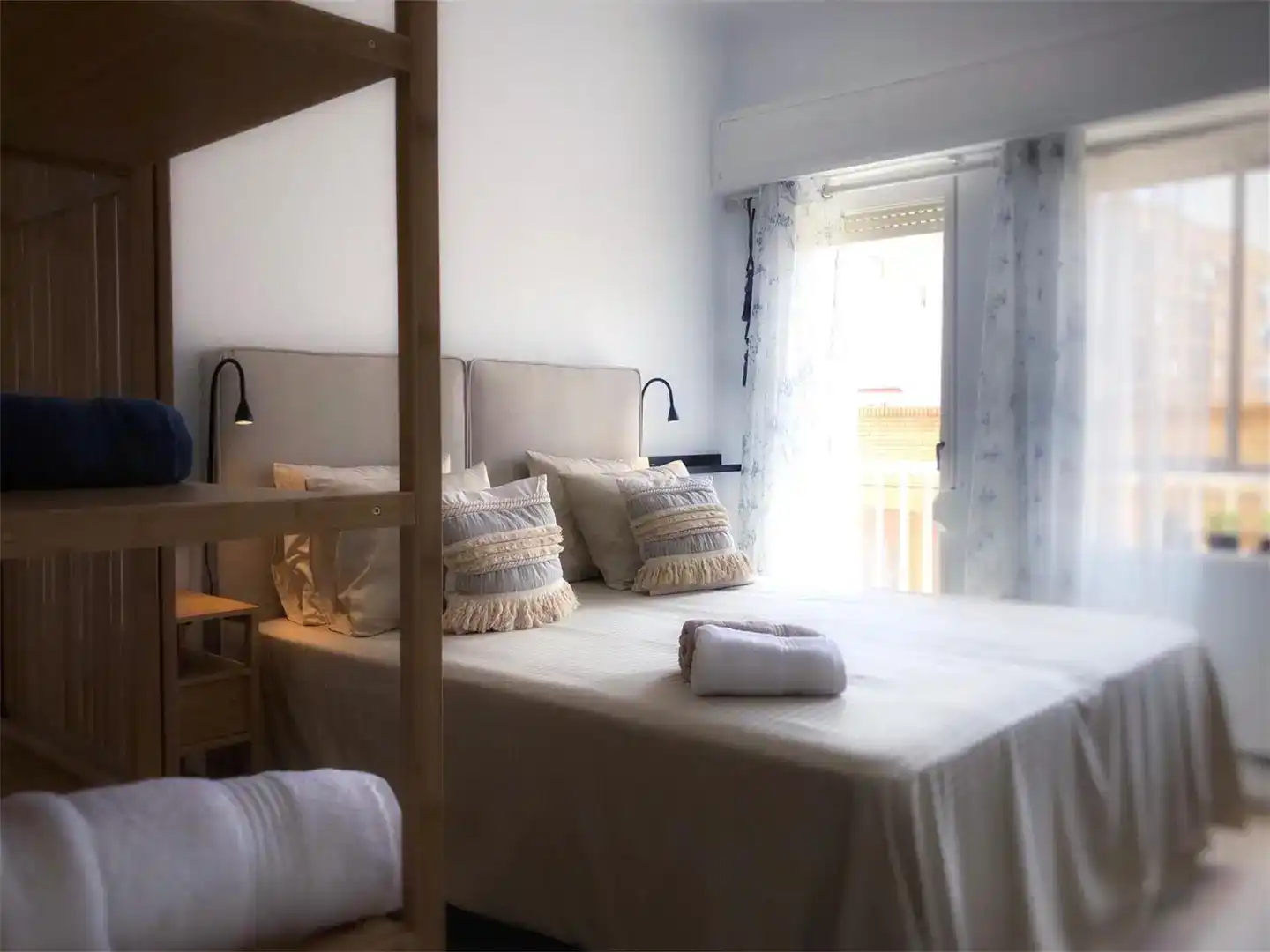 Habitación de Piso de alquiler en Águilas con Aire acondicionado, Parquet y Amueblado