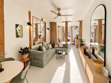 Flat with balcony for sale in Calle del Amparo