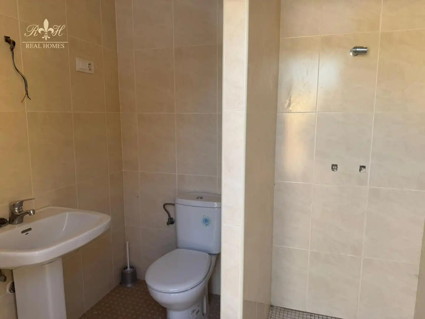 Bathroom of Houses for sale in L'Alfàs del Pi  with Air Conditioner, Heating and Swimming Pool