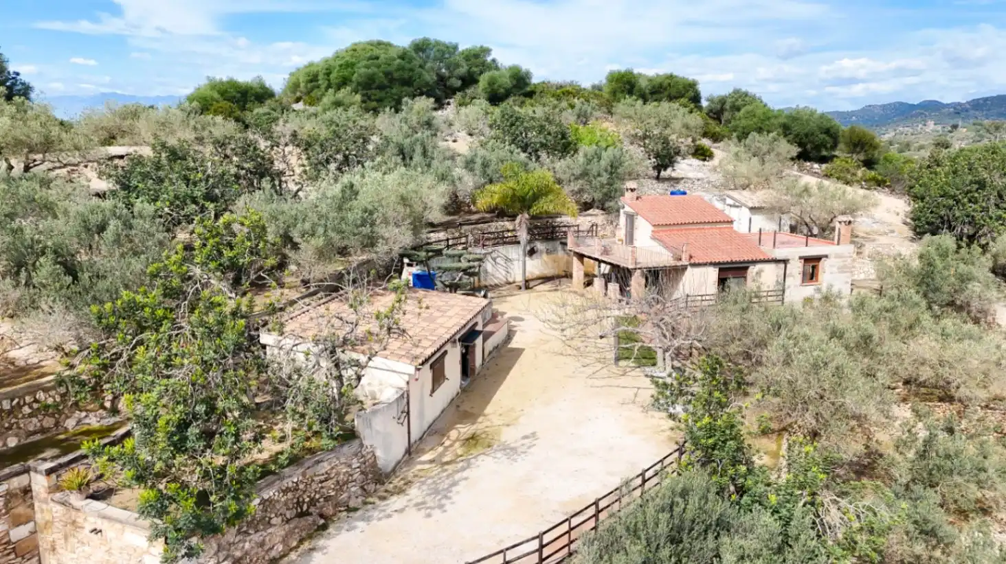 Vista exterior de Finca rústica en venta en Santa Bàrbara